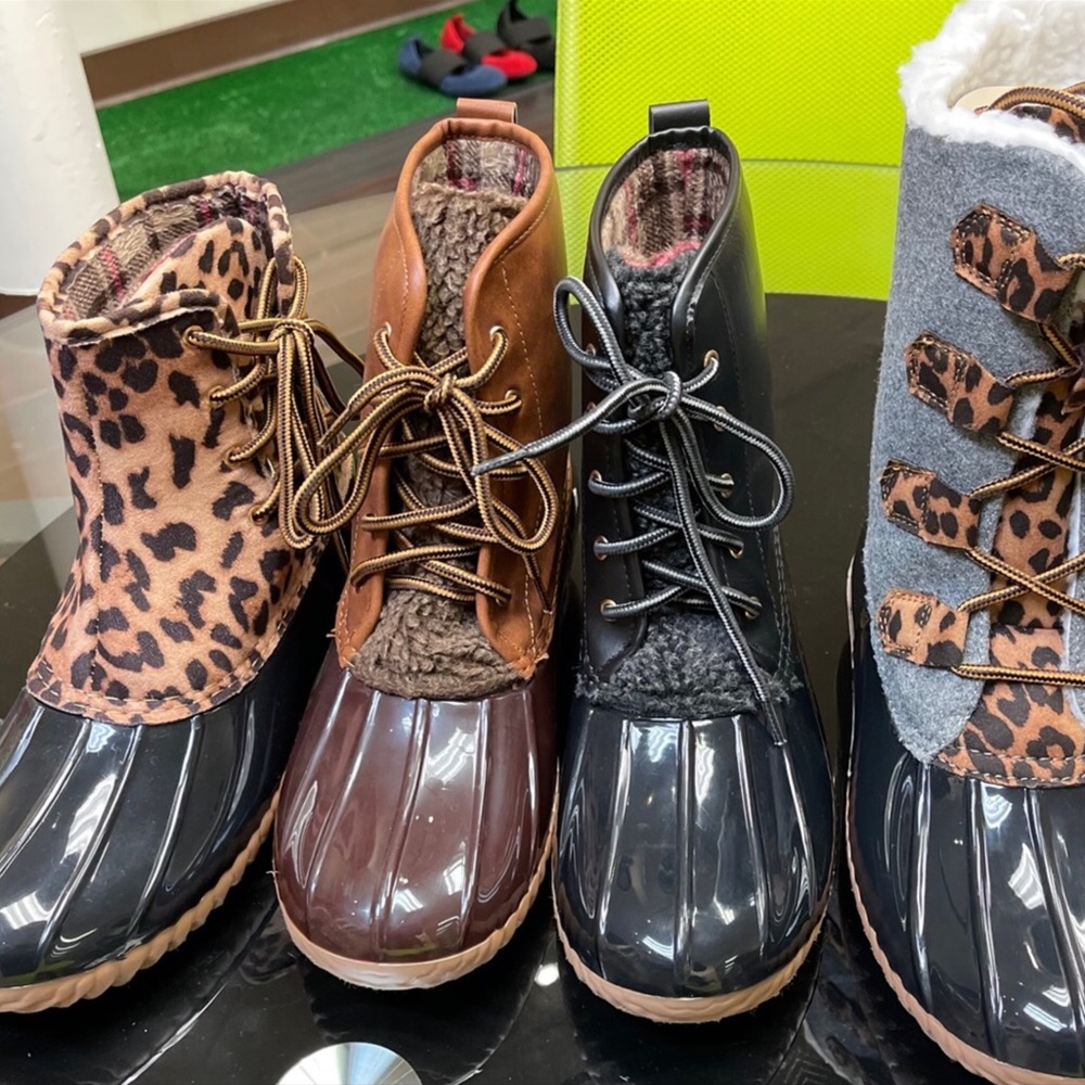 Nature Breeze Leopard Waterproof Duck Rain Boot - Picture 6 of 12